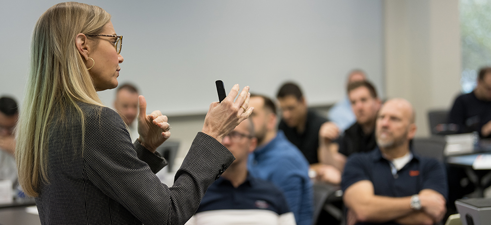 Lecturer from igus® motion plastics
