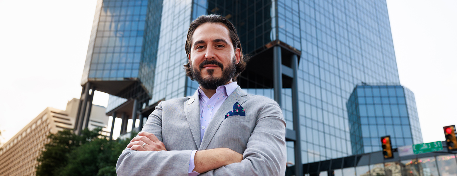 Executive MBA posing downtown