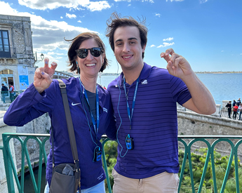TCU Neeley students and faculty in study abroad